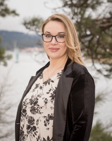 Tina Guyette - Coldwell Banker Sky Ridge Reality Lake Arrowhead Ca.