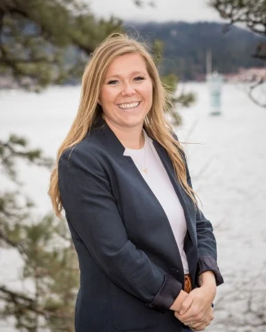 Karli Martinez Real Estate Agent Lake Arrowhead Ca.